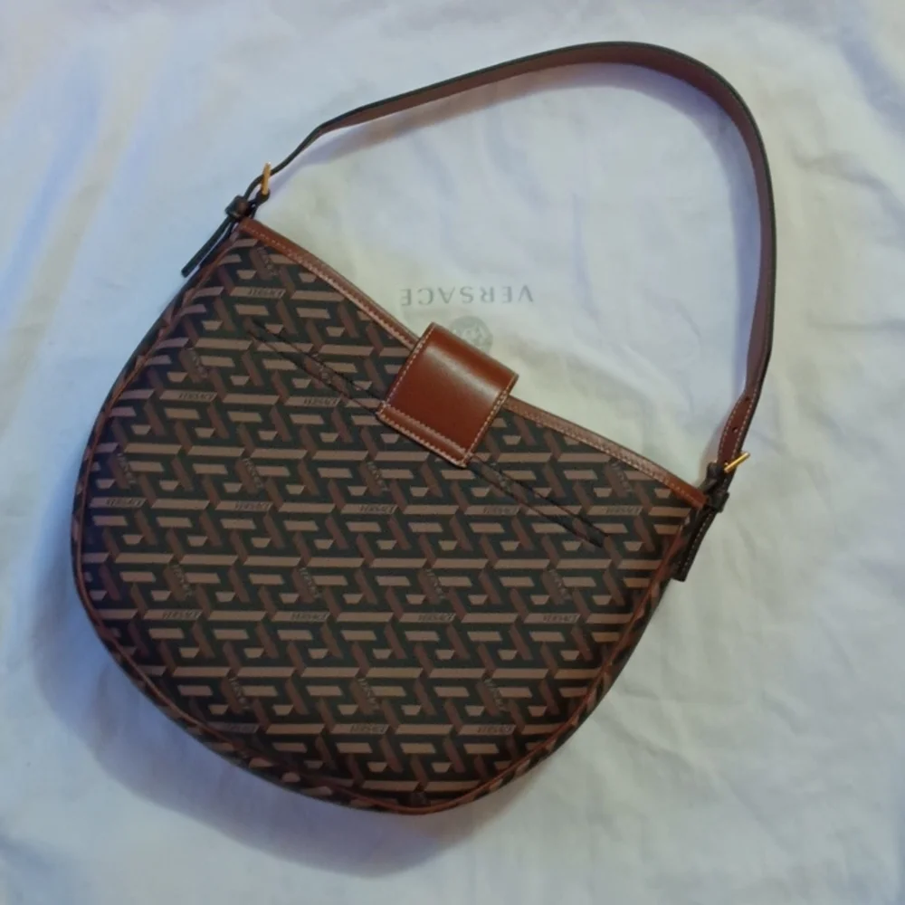 Versace Monogram Greca Coated Canvas Hobo bag w/Greca Printed Compact Zip Wallet - Picture 5 of 16